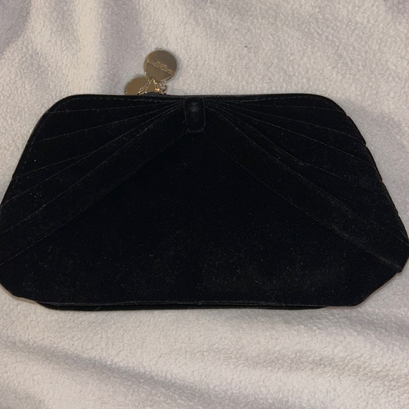 ✨GIORGIO ARMANI BRAND NEW MAKEUP BAG✨ - Picture 2 of 6